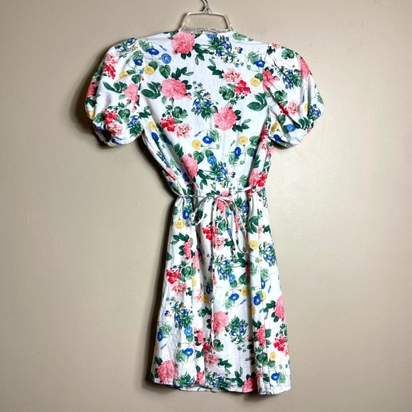 Old Navy Floral Puff-Sleeve Mini Wrap Dress - Picture 6 of 14